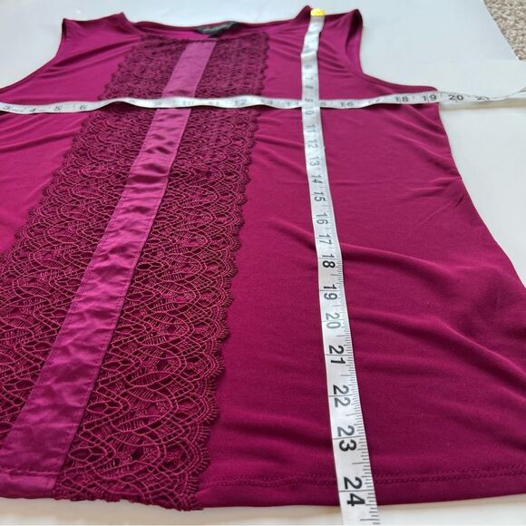 Banana Republic Sleeveless Berry Red Lace Trim Blouse Size M - Picture 9 of 10